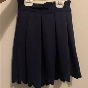 Altar’d state pleated scalloped edge skirt!
